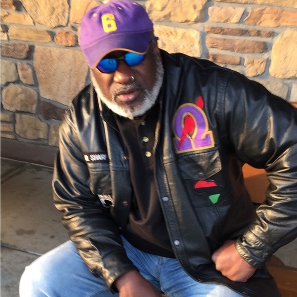 Meet your Posher, Mitchell - Picture 13 of 16